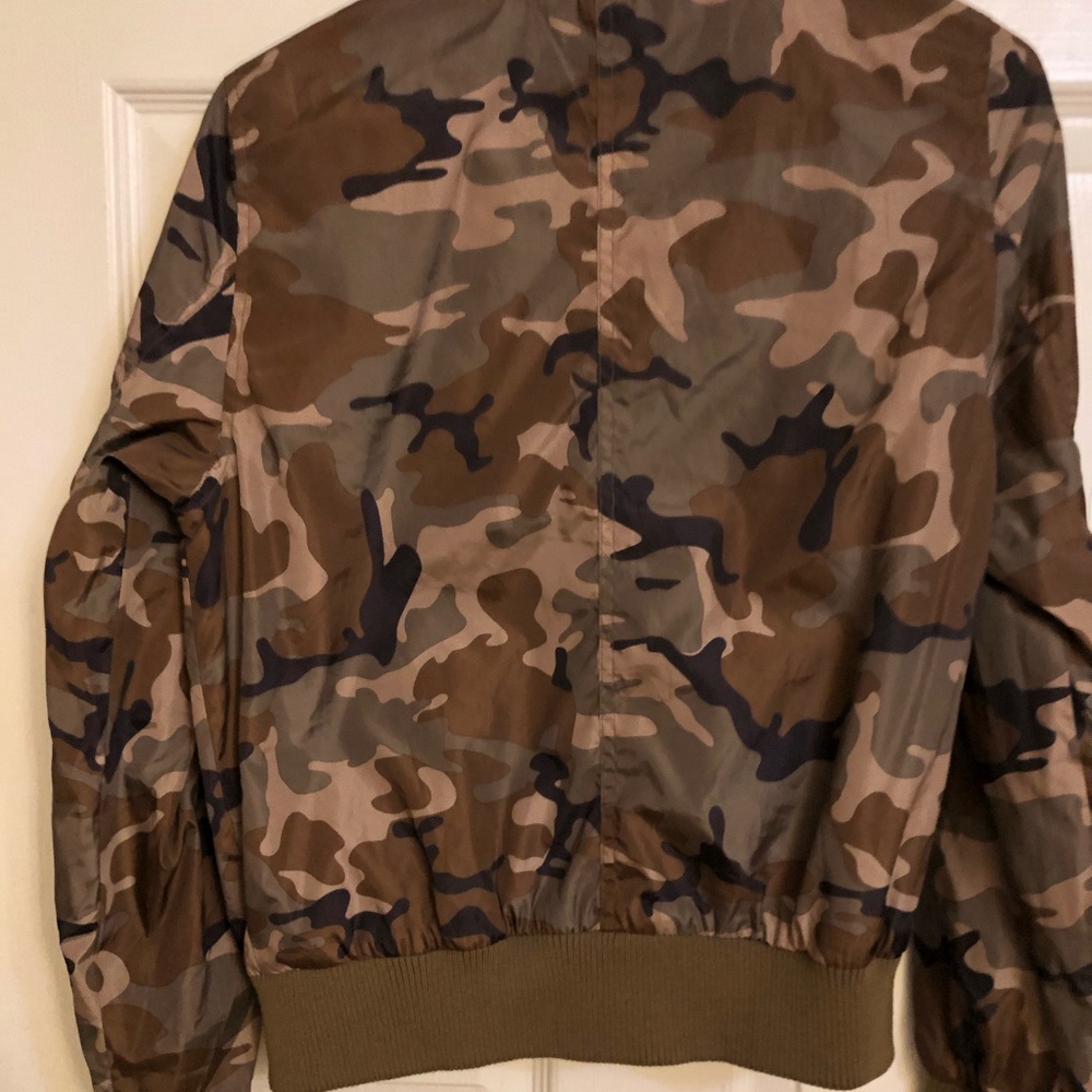 Lovetree Camoflouge juniors cropped windbreaker